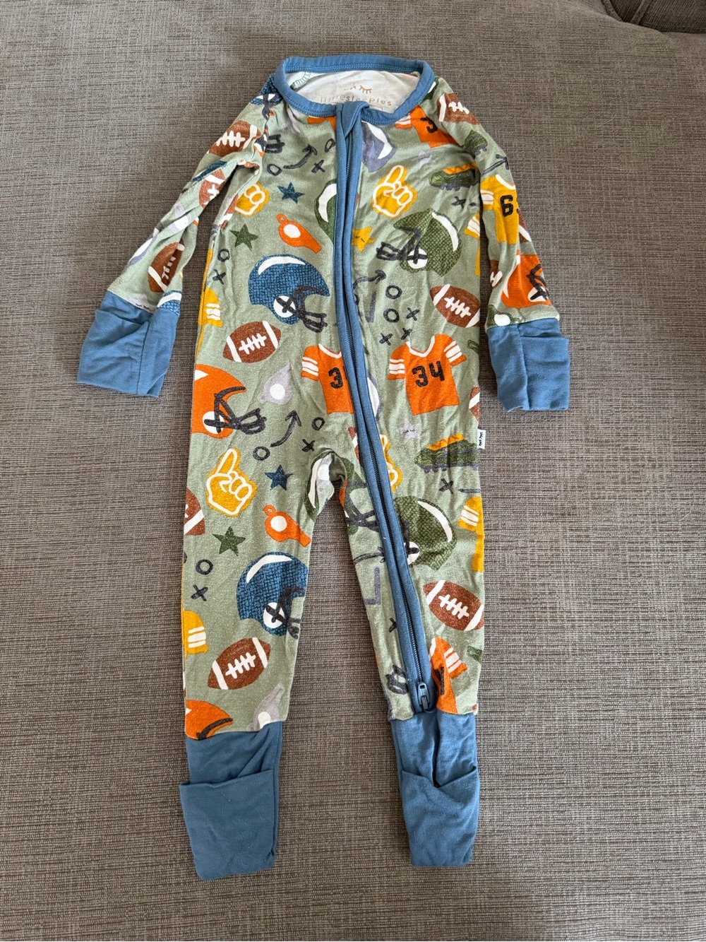 Little sleepies touchdown time zippy 0-3 months